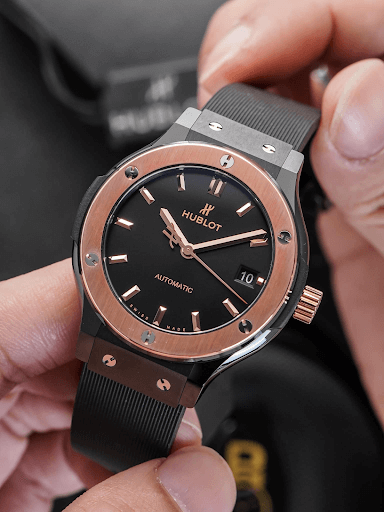 dong-ho-Nam-Hublot-Classic-Fusion-565-CO-1480-RX-Ceramic.png
